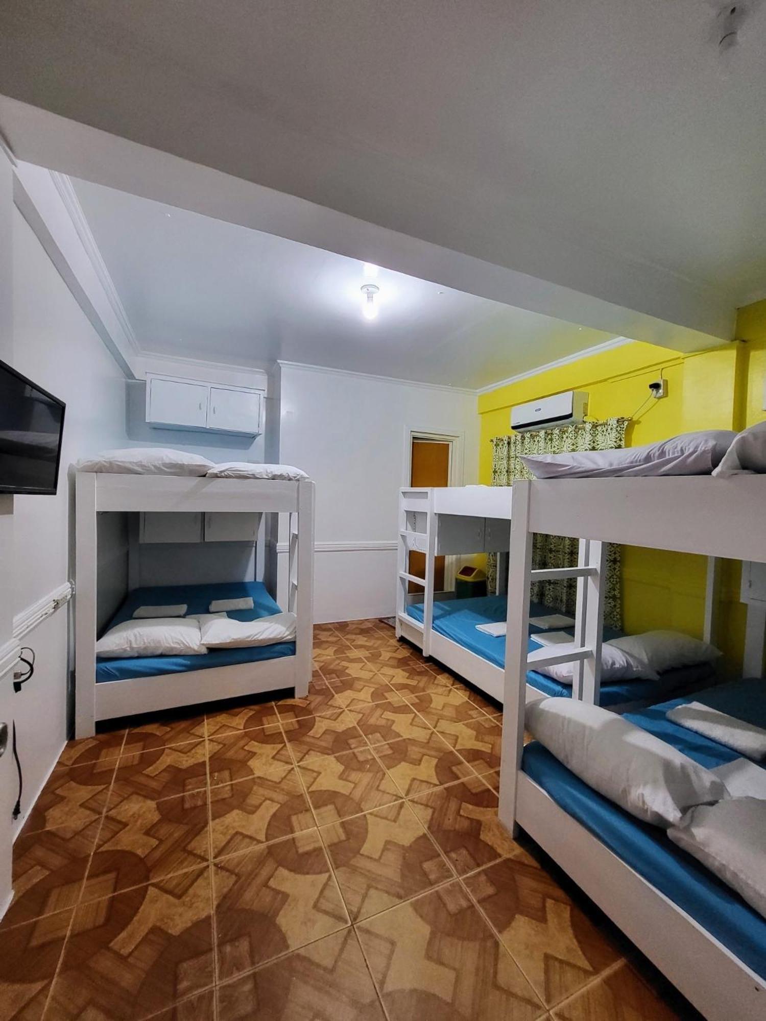 Готель Wendy'S Apartelle Manoc-Manoc Екстер'єр фото